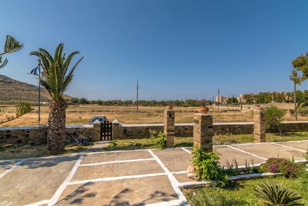 Ferienwohnung Θἔρως Tínos Exterior foto